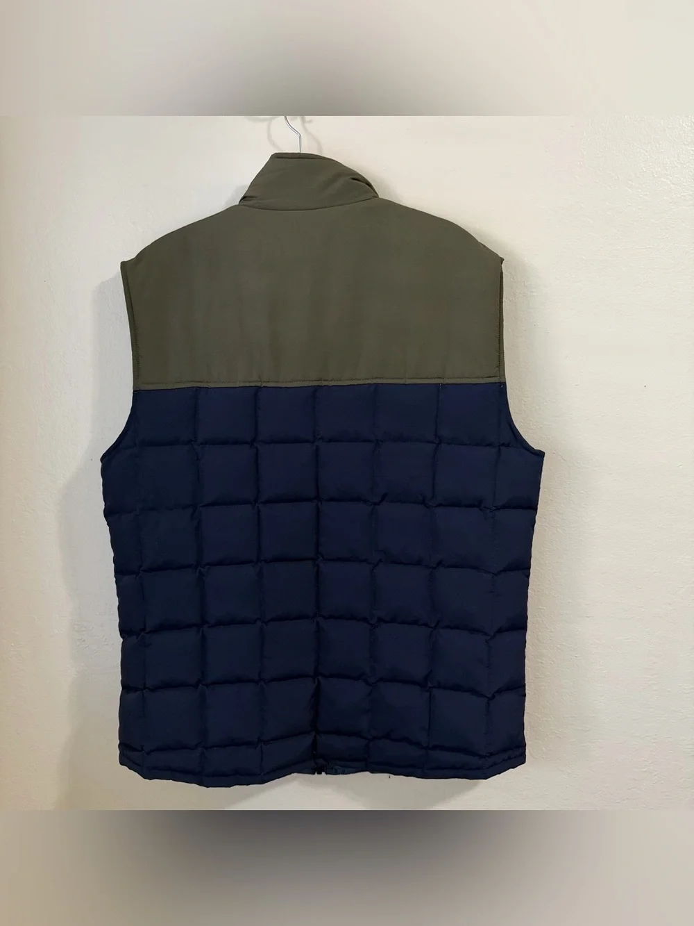 Marine Layer Sawyer Down Puffer Vest Mens M Full Zip Quilted Outdoor Gorpcore